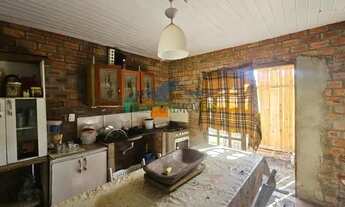 Imagem 7: Velleda oferece espetacular sítio de 4500m² com casa boa, açude, galpão amplo em Águas Cla