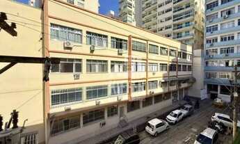 Imagem 7: Amplo apartamento com pé-direito alto arejado e iluminado em frente ao Abel