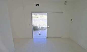 Imagem 5: Casa comercial disponível para locação no bairro Tabajaras em Uberlândia-MG