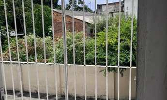 Imagem 2: Alugo apartamento 2 quartos e garagem 1.300,00 Porto da madeira