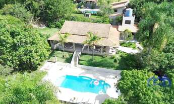 Imagem: Chácara com 3 Quartos e 4 banheiros à