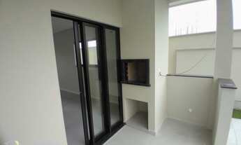 Imagem 7: Sobrado alto padrão de acabamento, com 3 dormitórios sendo uma suíte com closet em Indaial