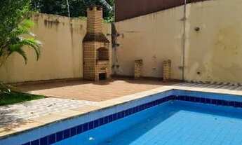 Imagem 4: Sobrado para aluguel tem 324 metros quadrados com 4 quartos