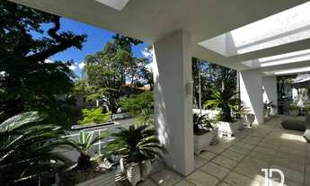 Imagem 3: Luxo e Conforto em uma Residência Excepcional: Seu Novo Lar Espera por Você