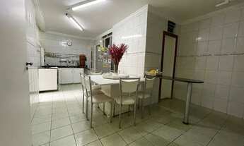 Imagem 2: Apartamento para venda possui 140 metros quadrados com 7 quartos em Cruzeiro - Belo Horizo