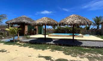 Imagem 2: Chale para venda possui 24 metros quadrados com 1 quarto em Praia Peito de Moça - Luís Co