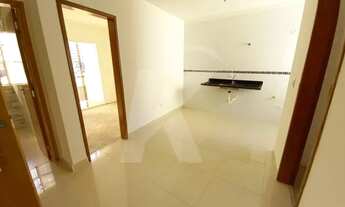 Imagem 5: Lançamento na Parada Inglesa , com quintal. Próximo de Comércios