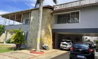 Imagem 2: Casa no Parque 10, Shangrilla, ideal para área comercial