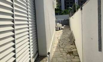 Imagem 3: Casa no Bessa com Frente leste e 5 quartos, sendo 5 suítes + DCE e ótima localização