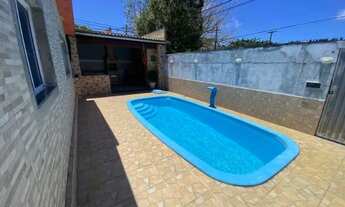 Imagem: Casa com piscina no satélite