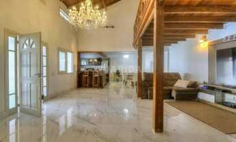 Imagem: Casa com 4 dormitórios sendo 2 suítes