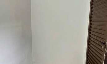 Imagem 3: Alugo quitinete Quarto com aluguel por R$450 /mês