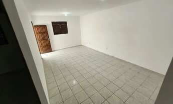 Imagem 2: ALUGUEL - CASA COMPLETA COM PISCINA NOS BANCÁRIOS!