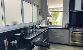 Imagem 11: Casa residencial em condomínio disponível para venda no bairro Jardim Sul em Uberlândia-MG