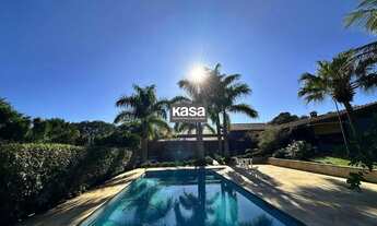 Imagem: Linda chácara à venda com porteira fechada