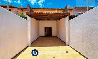 Imagem: Casa duplex com 03 quartos sendo 02 suítes