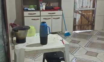 Imagem 2: Casa com 2 quartos na Avenida Principal do 17 de Março