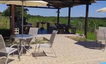 Imagem 3: Chácara com 3 hectares em Barão de Melgaço fundo com a lagoa baía Recreio