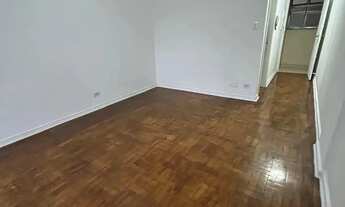 Imagem: Kitnet com sacada - Ótima Localização