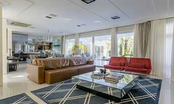 Imagem 7: Aluguel de Temporada e Venda! Suntuosa mansão, com 05 suítes, na quadra do mar