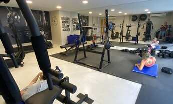 Imagem 3: Apto 2 qts, tipo garden, com pequeno jardim, piscina e churrasqueira elétrica. Segurança