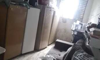 Imagem 6: Casa 4 comodos 2 quantos 1 sala 1 cozinha. 1 quintal e 1 garagem