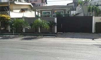 Imagem: Casa de 4 quartos para alugar no bairro