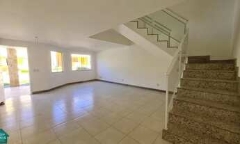 Imagem 2: Casa de condomínio para aluguel possui 198 metros quadrados com 3 quartos