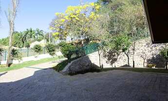 Imagem 4: Casa de condomínio térrea para venda possui 800 metros quadrados com 4 quartos