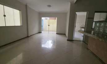 Imagem 4: Casa para aluguel possui 300m², dispondo de 4 quartos sendo 3 suítes, em Parque Verde - Be