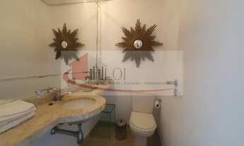 Imagem 7: Apto com 226 m2 de área útil. Quatro dormitórios, sendo 2 suítes (uma delas máster, com cl