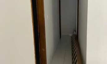 Imagem 4: Alugo essa casa toda murada garagem pra 4carros 2 quartos sala cozinha grande