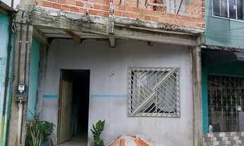 Imagem: Vendo uma casa de dois andares em um local