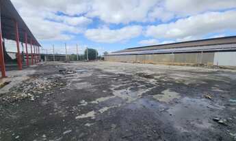 Imagem 2: Galpão 2100m2 com patio de manobra e estacionamento 2000m2. Cia Sul, Simões Filho