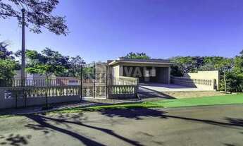 Imagem: Casa em Condomínio / Residencial / Condomínio