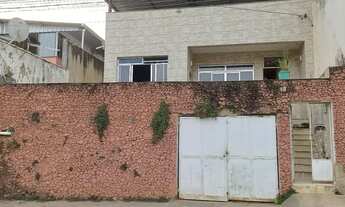 Imagem: Casa com suíte, terraço e quintal - ALUGO