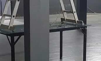 Imagem 7: Loja 219 metros Galpão / depósito com 5 vagas na garagem