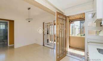 Imagem 7: 02 dormitórios sendo 01 com ar condicionado e 01 com ventilador de teto, Living 02 ambient