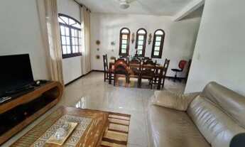 Imagem 2: Linda casa em condomínio 4 suítes com piscina e área gourmet !