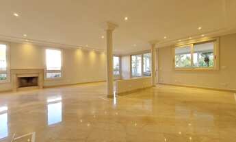 Imagem 2: Casa de condomínio para aluguel tem 500 metros quadrados com 6 quartos