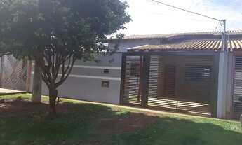 Imagem 2: Casa com suíte e closet