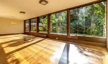 Imagem 3: Casa de 3 andares; 384m² em condomínio bucólico e arborizado