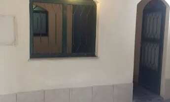 Imagem 2: Vendo duas casas prontas muradas