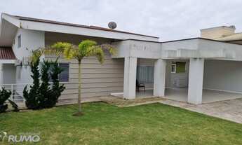 Imagem: Casa com terreno grande e excelente acabamento