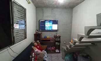 Imagem 7: Sobrado de 4 cômodos com garagem com portão automático, bem localizado