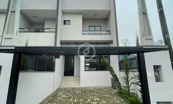 Imagem: Sobrado geminado de Alto Padrão no Bairro