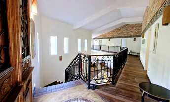 Imagem 3: A Casa Perfeita para a Sua Família: Ampla, Aconchegante e Cercada pela Natureza