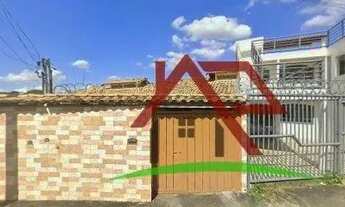 Imagem: Casa com entrada Individual em VENDA NOVA