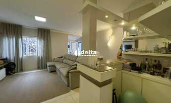 Imagem 4: Casa residencial com 3 quartos sendo 1 suíte, disponível para venda no bairro Santa Mônica