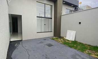 Imagem 2: Casa à Venda com 2 quartos, 2 banheiros, 2 vagas e 64m² no Residencial Ytapuã